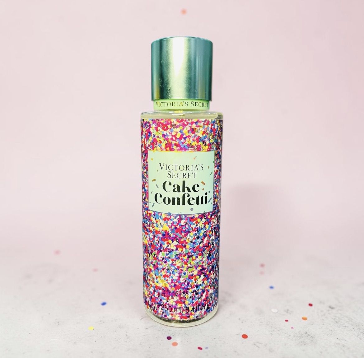 VICTORIA SECRET CAKE CONFETTI BODY MIST 250ML 