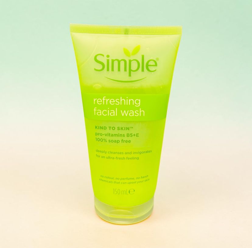 SIMPLE REFRESHING FACIAL WASH 150ML